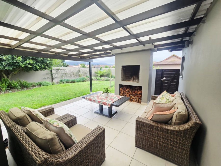 3 Bedroom Property for Sale in Earls Court Lifestyle Estate Western Cape